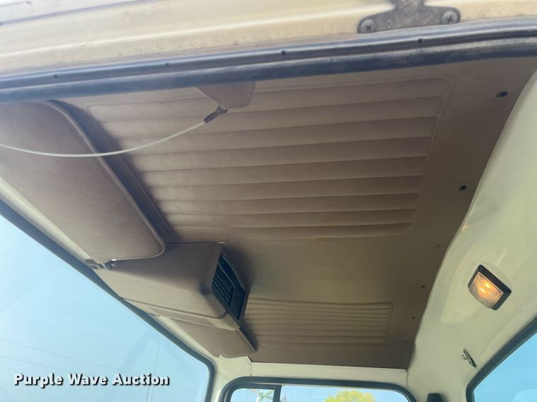 image for item LC9066 1997 Ford LN8000 hydrovac truck