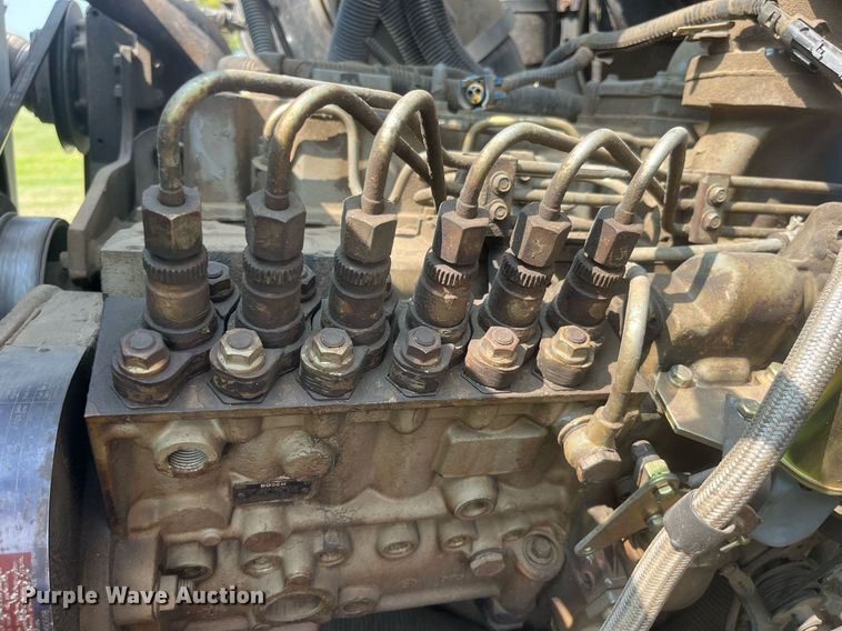 image for item LC9066 1997 Ford LN8000 hydrovac truck