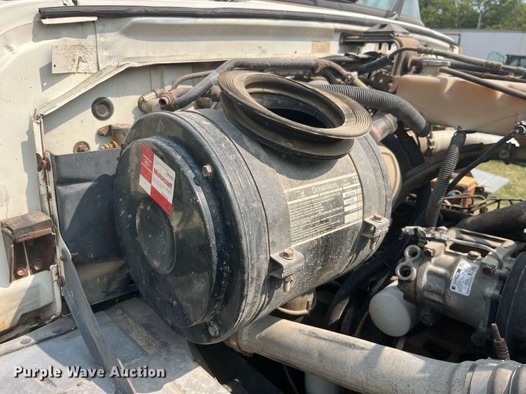 image for item LC9066 1997 Ford LN8000 hydrovac truck