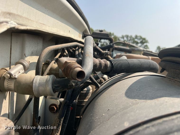 image for item LC9066 1997 Ford LN8000 hydrovac truck