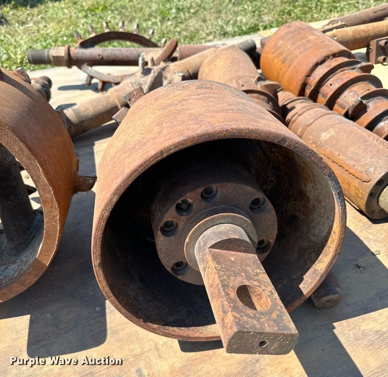 image for item LC9073 Drill bits and reamers