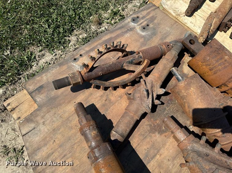 image for item LC9073 Drill bits and reamers