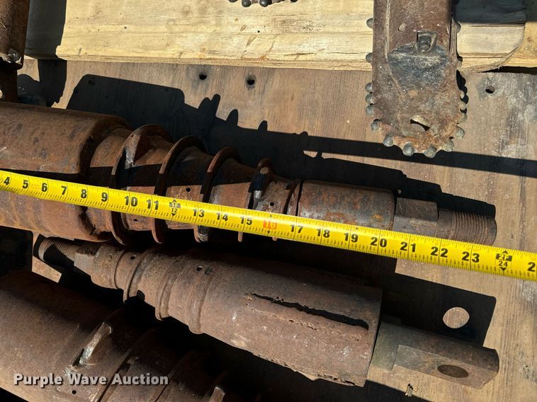 image for item LC9073 Drill bits and reamers