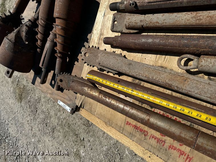 image for item LC9073 Drill bits and reamers