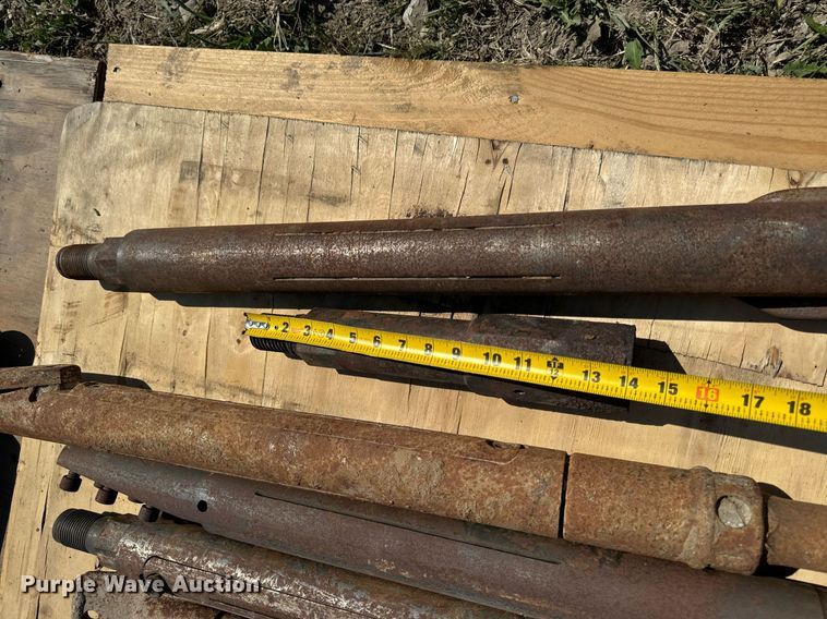 image for item LC9073 Drill bits and reamers