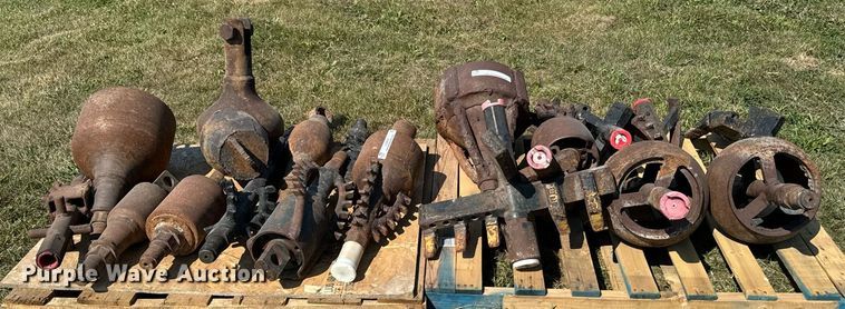 image for item LC9076 Approximately 20 directional drill attachments