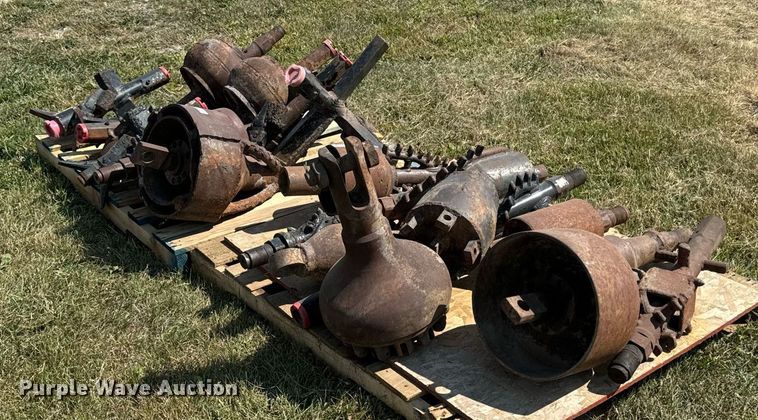 image for item LC9076 Approximately 20 directional drill attachments