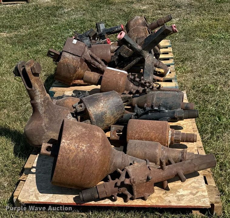 image for item LC9076 Approximately 20 directional drill attachments