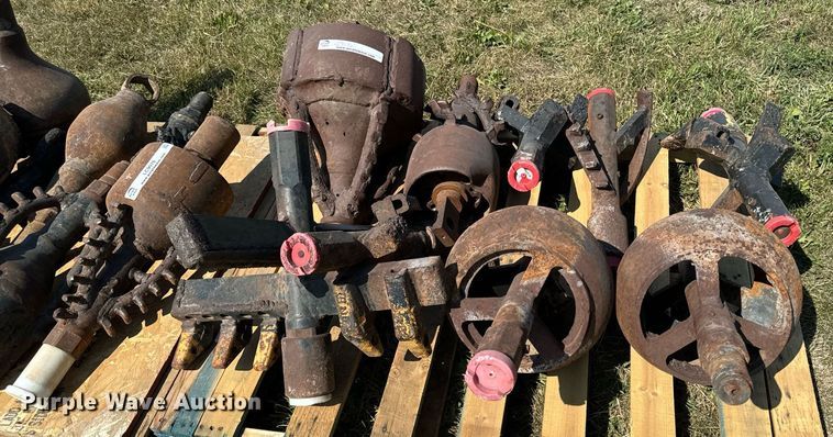 image for item LC9076 Approximately 20 directional drill attachments