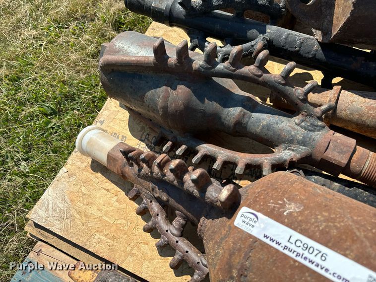 image for item LC9076 Approximately 20 directional drill attachments