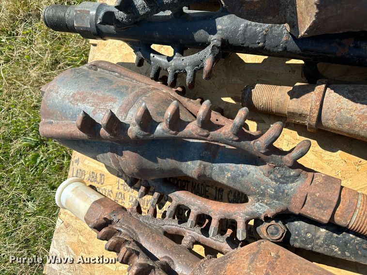 image for item LC9076 Approximately 20 directional drill attachments