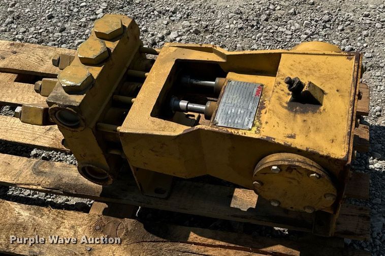 image for item LC9085 FMC M0614DI-HV water pump