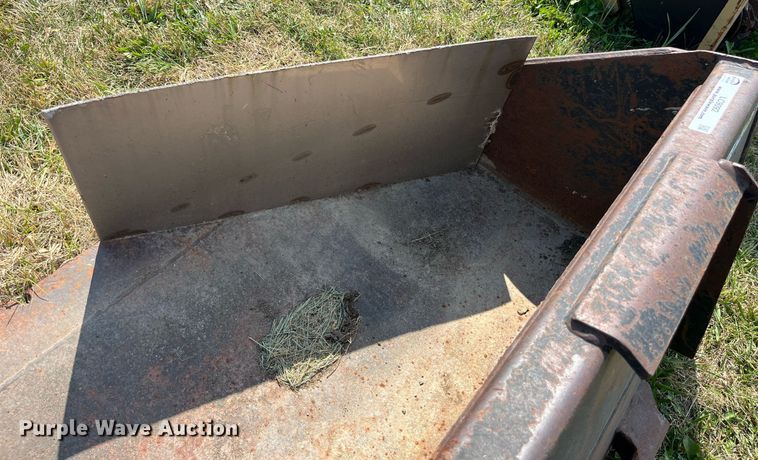 image for item LC9092 skid steer bucket