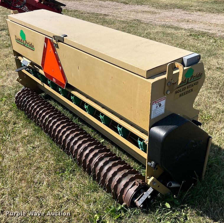image for item LC9100 Land Pride PS1572 seeder