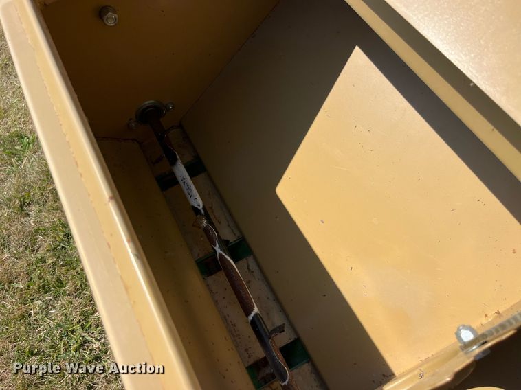 image for item LC9100 Land Pride PS1572 seeder