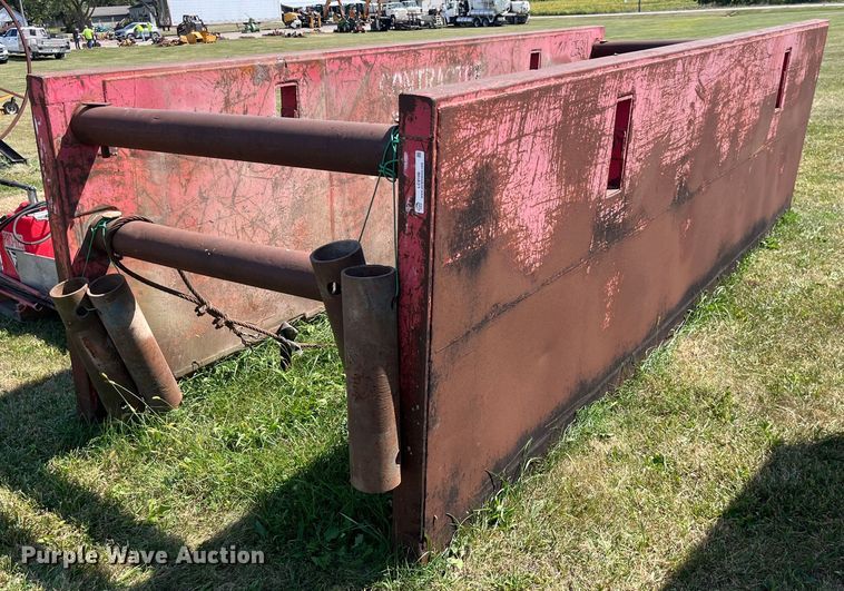 image for item LC9106 Trench box