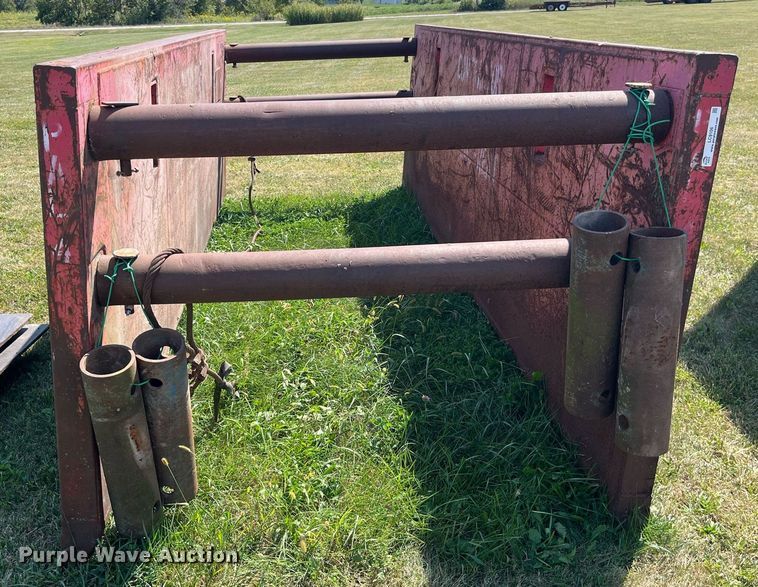 image for item LC9106 Trench box