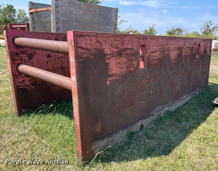 image for item LC9106 Trench box