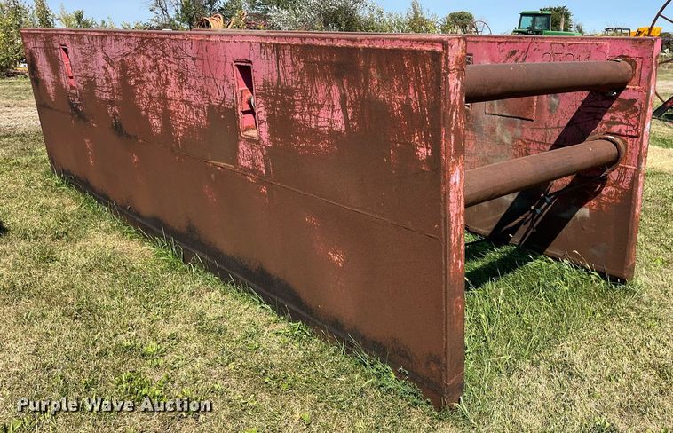 image for item LC9106 Trench box