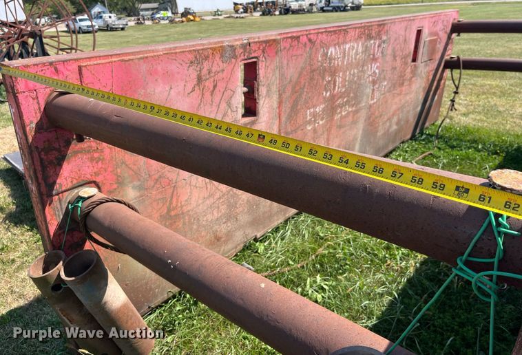 image for item LC9106 Trench box