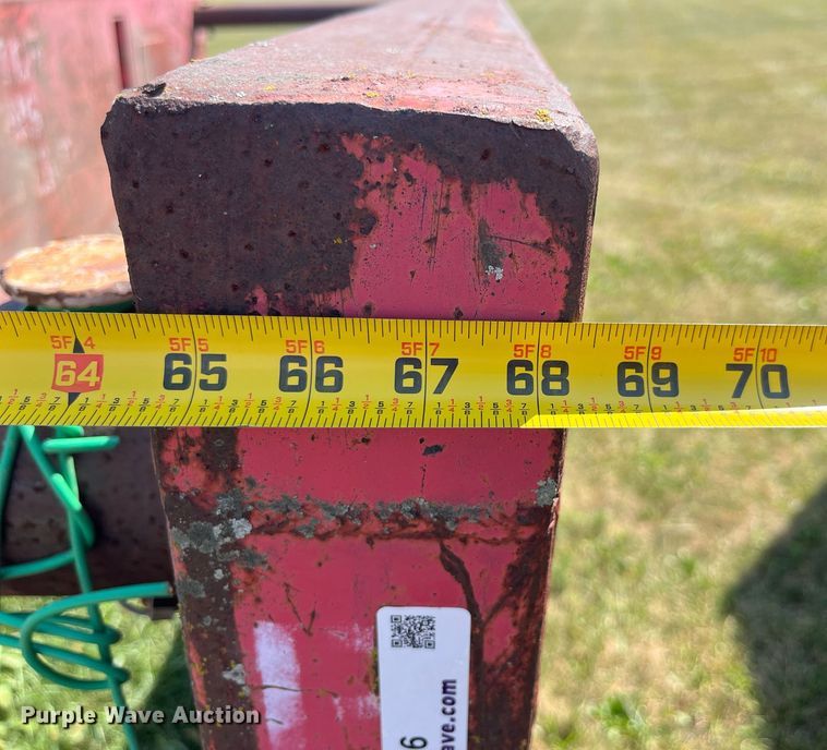 image for item LC9106 Trench box