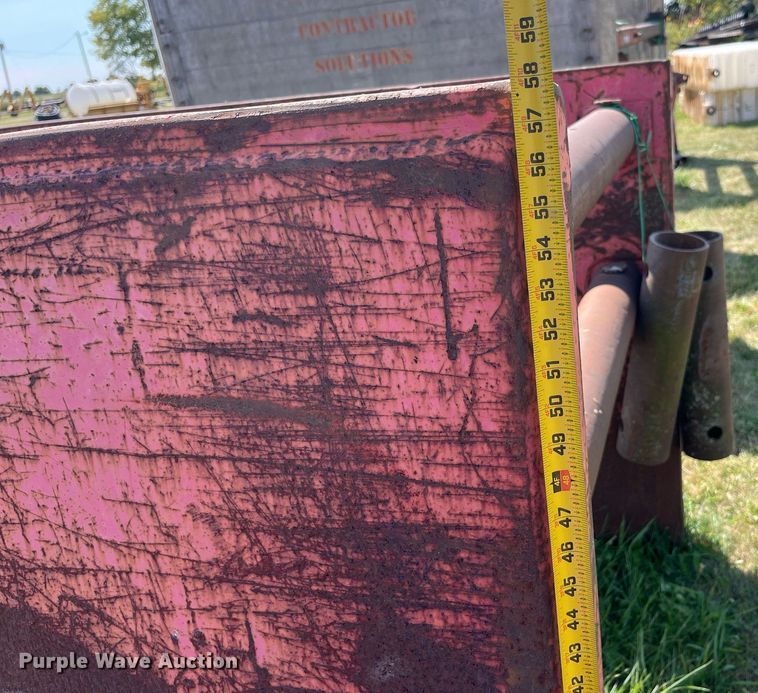 image for item LC9106 Trench box