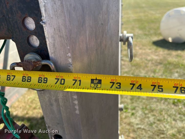 image for item LC9107 Trench box