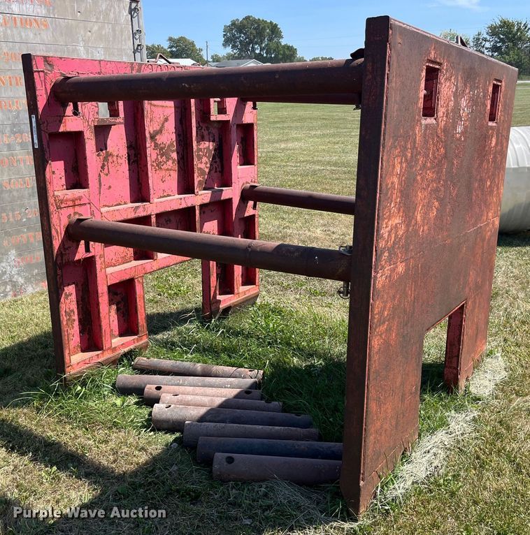 image for item LC9108 Trench box