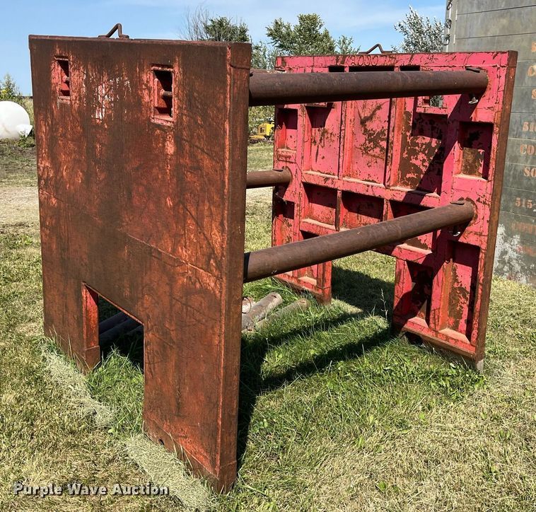 image for item LC9108 Trench box