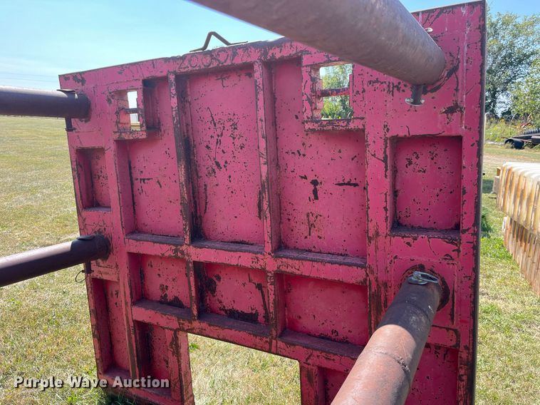 image for item LC9108 Trench box