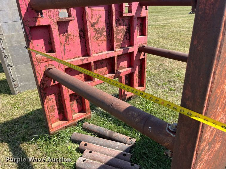 image for item LC9108 Trench box