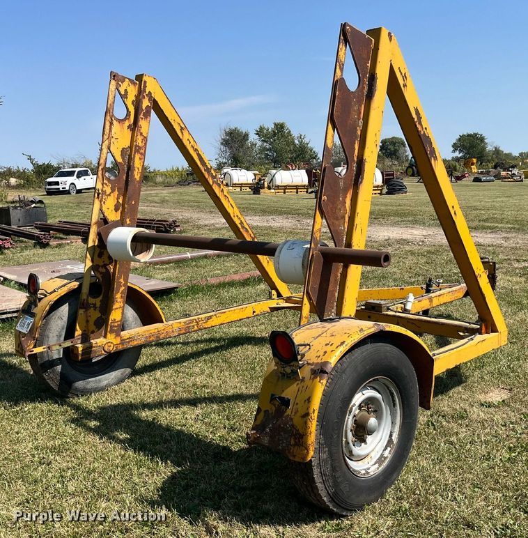 image for item LC9133 2000 reel trailer