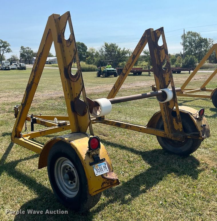 image for item LC9133 2000 reel trailer