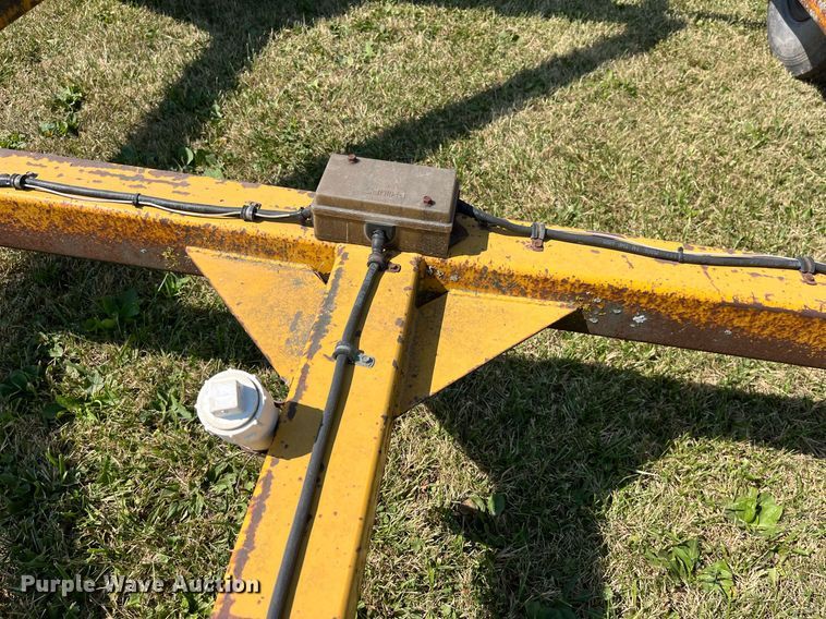 image for item LC9133 2000 reel trailer