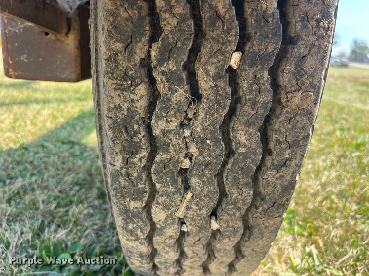 image for item LC9133 2000 reel trailer