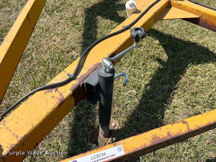 image for item LC9134 2000 reel trailer