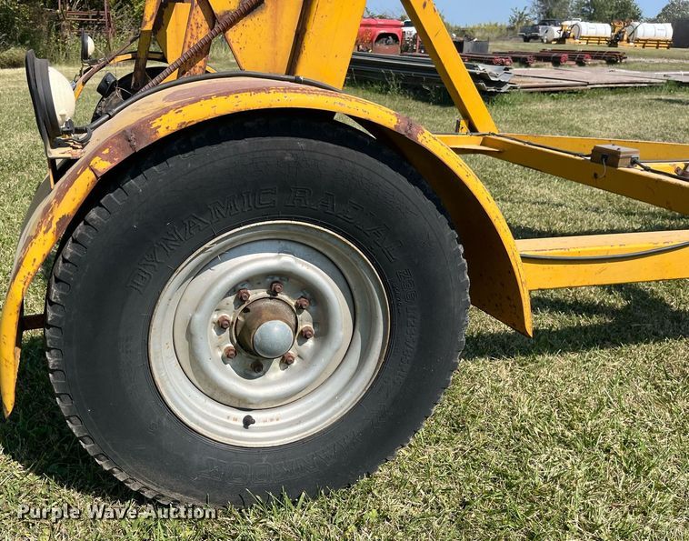 image for item LC9134 2000 reel trailer