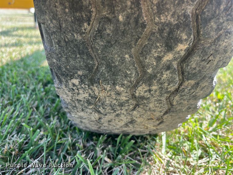 image for item LC9134 2000 reel trailer