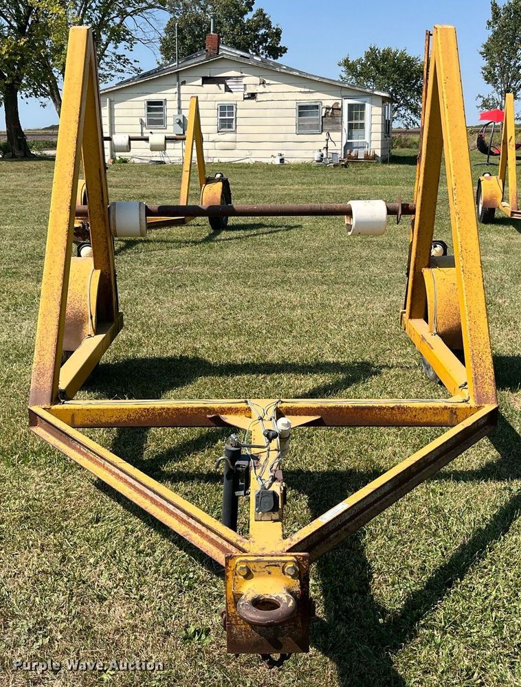 image for item LC9135 2000 reel trailer