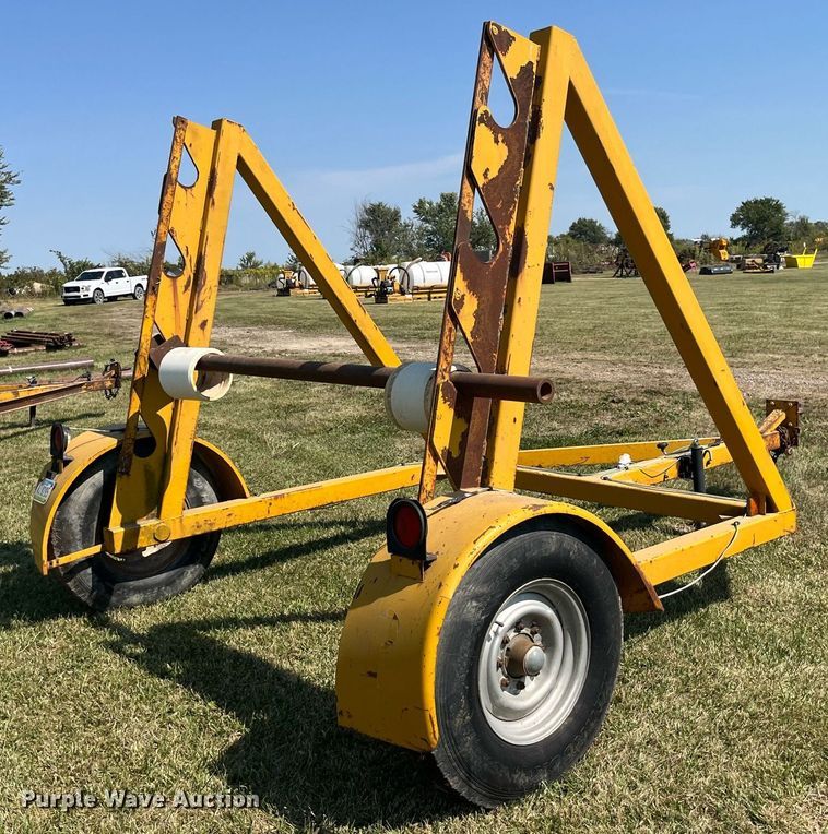 image for item LC9135 2000 reel trailer