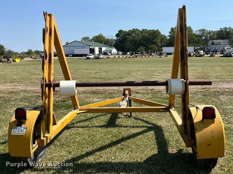 image for item LC9135 2000 reel trailer