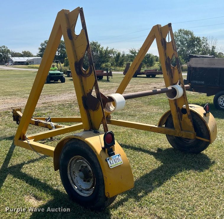 image for item LC9135 2000 reel trailer