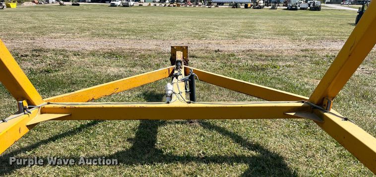 image for item LC9135 2000 reel trailer