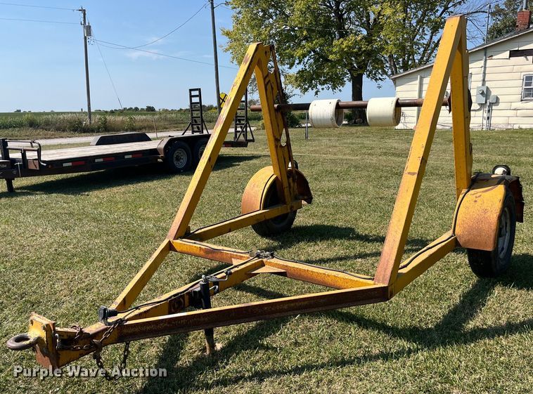 image for item LC9136 2000 reel trailer