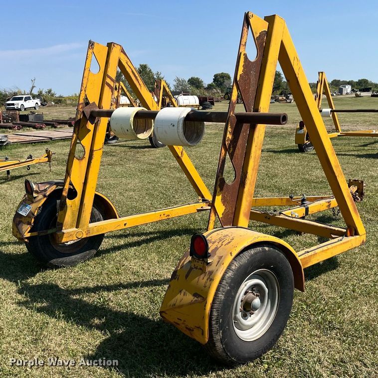 image for item LC9136 2000 reel trailer