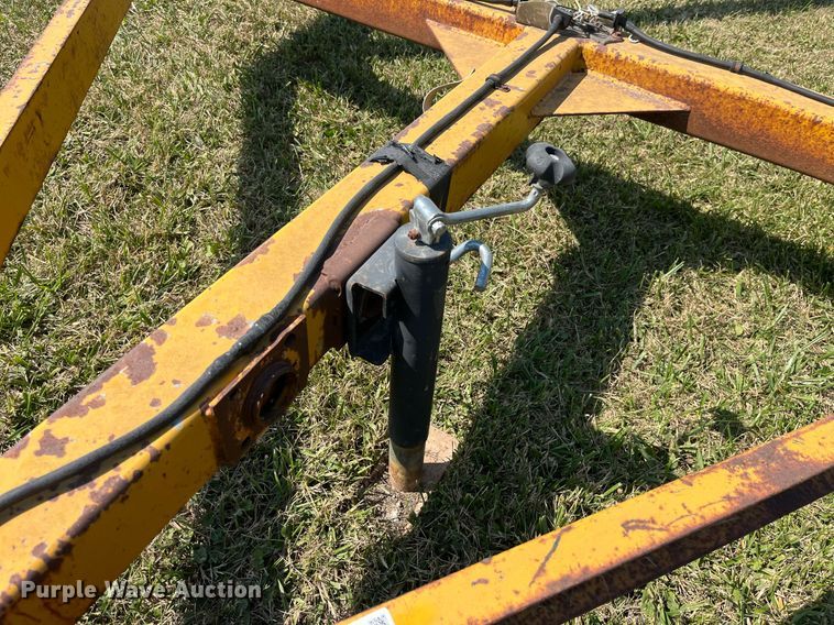 image for item LC9136 2000 reel trailer