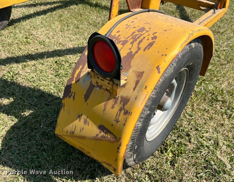 image for item LC9136 2000 reel trailer