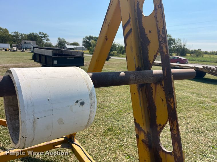 image for item LC9136 2000 reel trailer