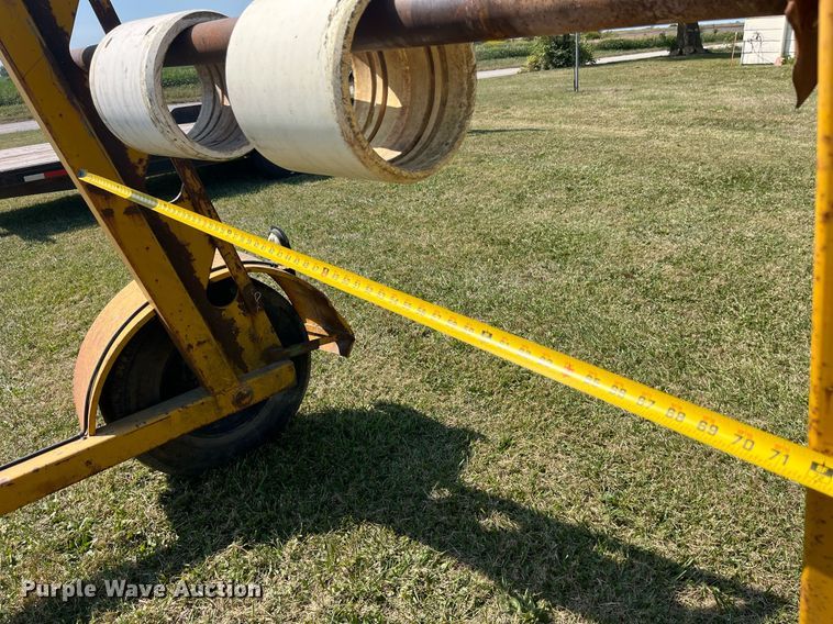 image for item LC9136 2000 reel trailer