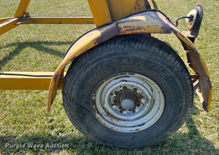 image for item LC9136 2000 reel trailer